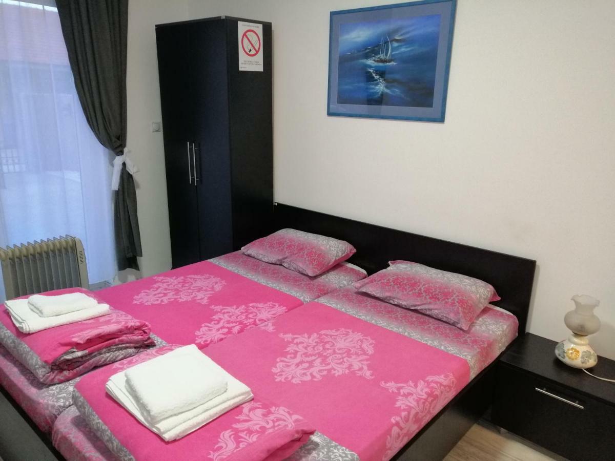 Mitic Apartmani 1 Ni Esterno foto